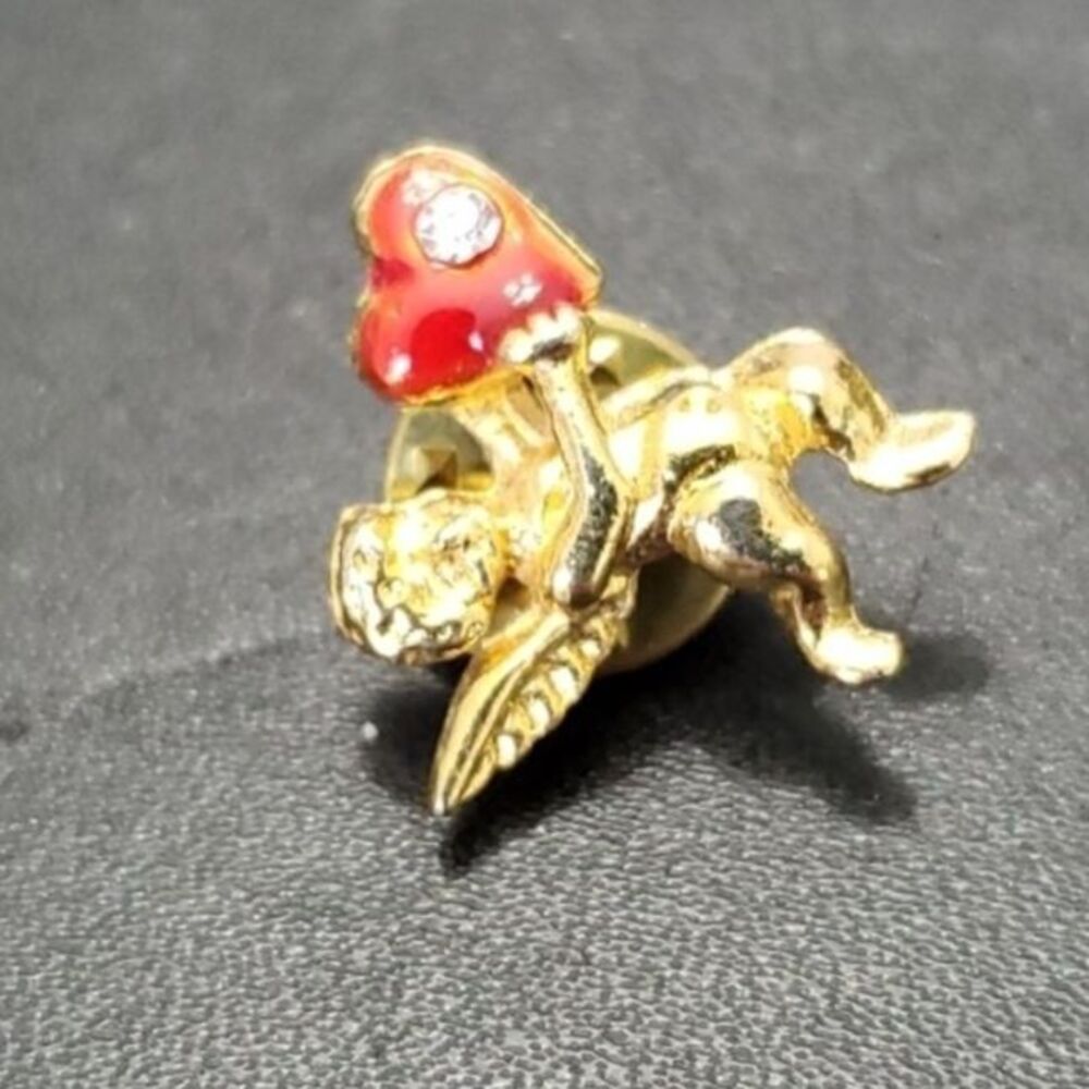 Gold tone cupid brooch red heart clear rhinestone - Picture 5 of 9